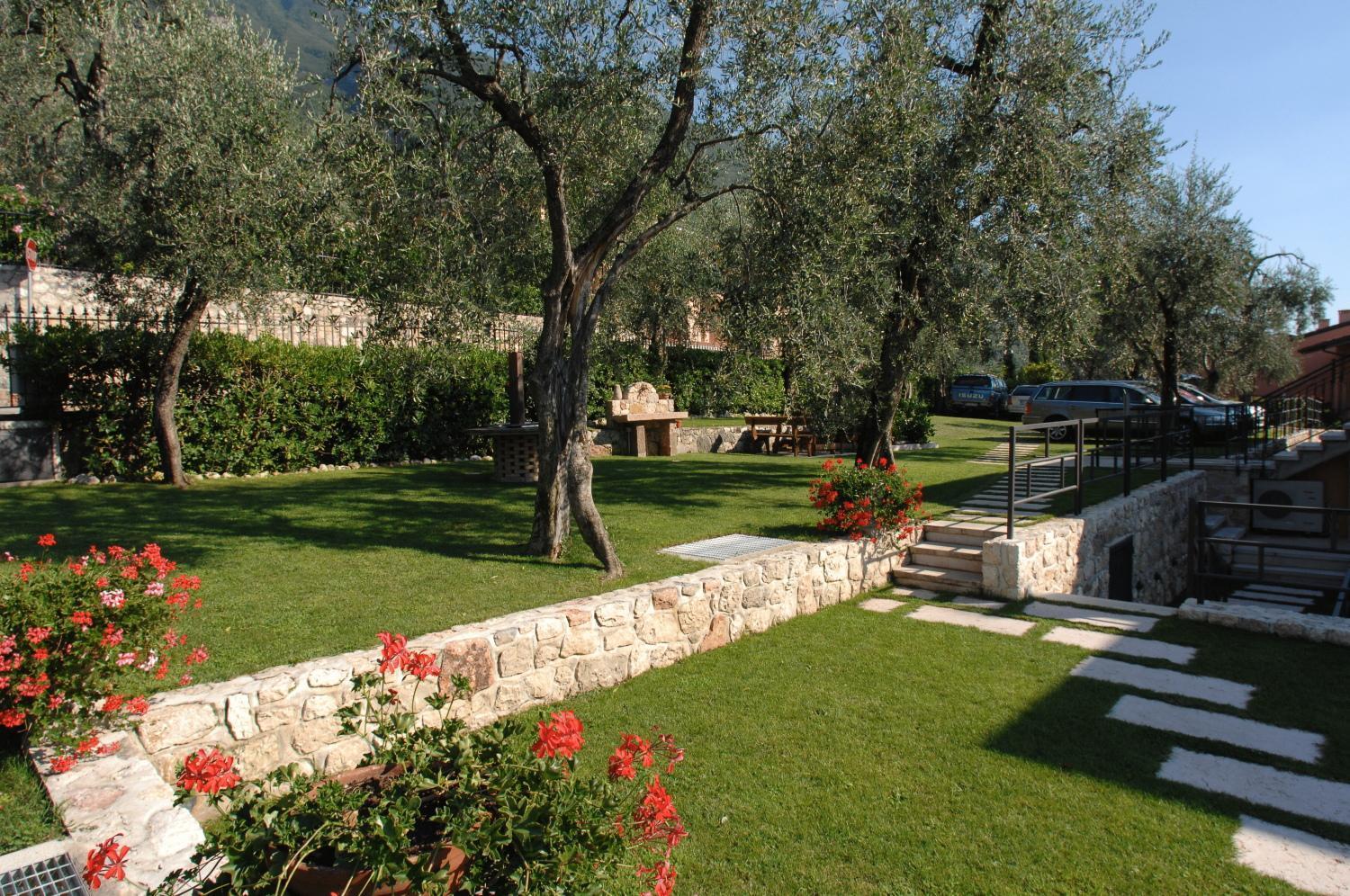 برنزوني سول جاردا Villa Due Leoni - Residence المظهر الخارجي الصورة
