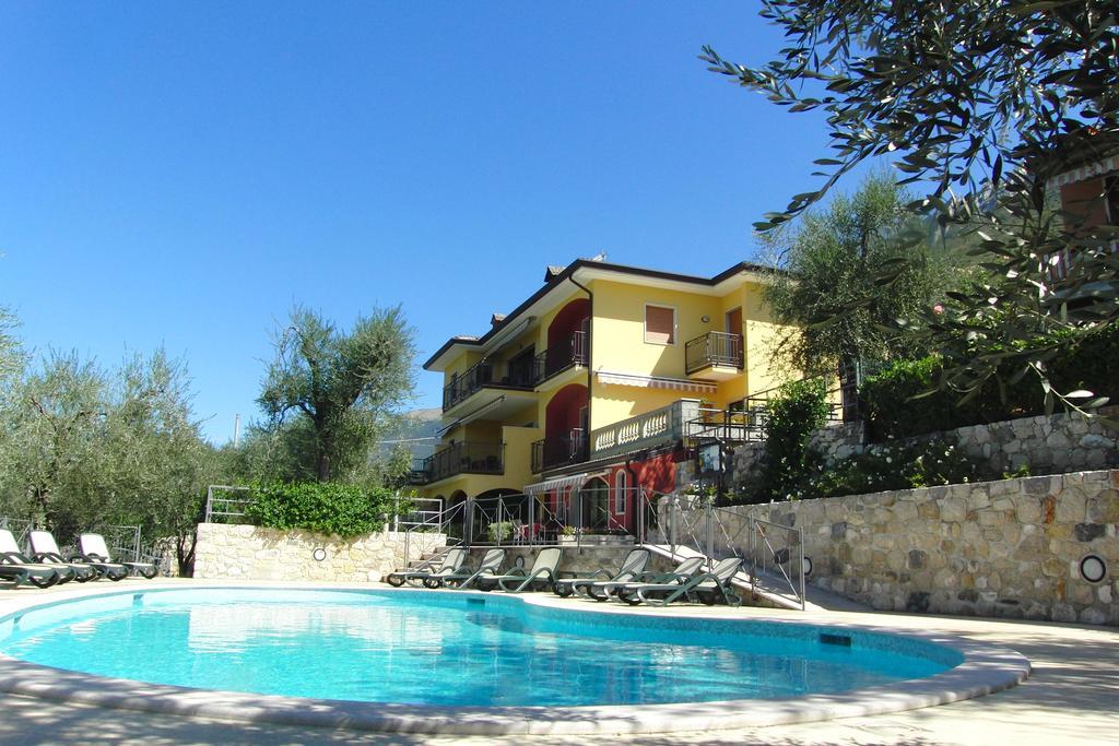 برنزوني سول جاردا Villa Due Leoni - Residence المظهر الخارجي الصورة